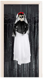 Horror decoratie pakket hangende skelet geest pop met zwart deurgordijn