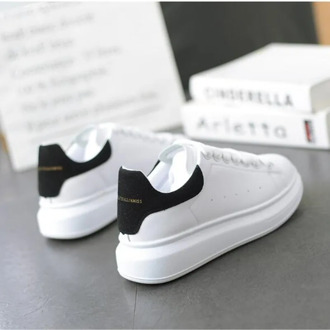 Hot Men's White Sneakers Women's Fashion Vulcanize Shoes size 36-44 High quality HIP HOP Shoes Platform Lace-up running Shoe