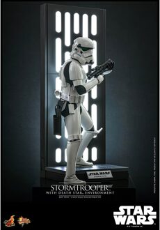 Hot Toys Star Wars Movie Masterpiece Action Figure 1/6 Stormtrooper with Death Star Environment 30 cm