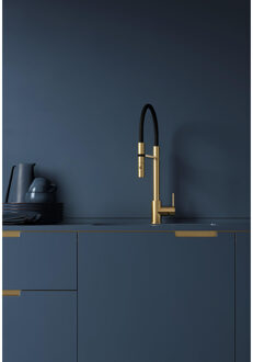 Hotbath Fellow Keukenmengkraan - draaibare uitloop - flexibele uitneembare handdouche - geborsteld messing PVD FKM22BBP Messing geborsteld (goud)