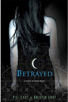 House of Night (02): Betrayed