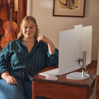 HP 27-cr1070nd All-in-One All-in-one PC Wit