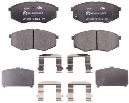 Hyundai Remblokken set 13046056412