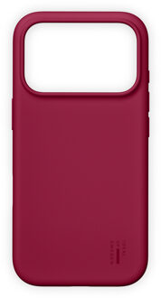 iDeal of Sweden Silicone Case met MagSafe voor de Apple iPhone 17 Pro Max - Cranberry Rood