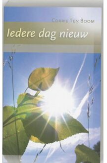 Iedere dag nieuw - Boek Corrie ten Boom (9060675282)