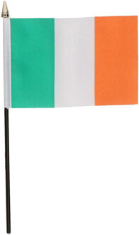 Ierland - mini vlaggetje van 10 x 15 cm op stokje - Landen vlag - H27 cm