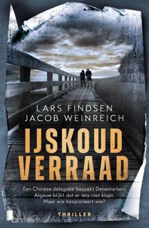 IJskoud verraad -  Jacob Weinreich, Lars Findsen (ISBN: 9789049205706)
