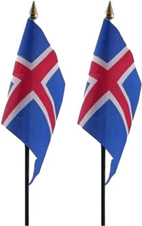 IJsland - 2x - mini vlaggetje van 10 x 15 cm op stokje - Landen vlag - H27 cm