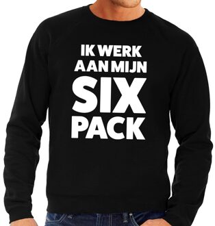 Ik werk aan mijn SIX Pack tekst sweater zwart voor heren L