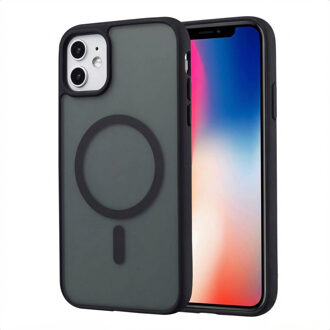 Imoshion Color Guard Backcover met MagSafe voor de Apple iPhone 11 - Zwart