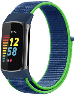 Imoshion Nylon bandje voor de Fitbit Charge 5 - Maat L - Blue & Green Blauw - Large