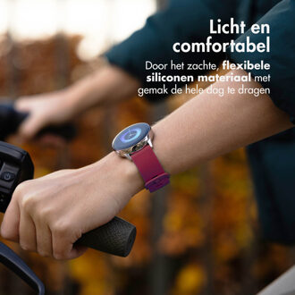 Imoshion Siliconen sportbandje met gesp voor de Samsung Galaxy Watch 7 40/44 mm - Fuchsia Donkerrood - 44 mm