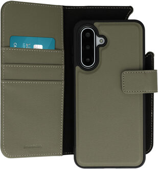 Imoshion Uitneembare 2-in-1 Luxe Bookcase voor de Samsung Galaxy A17 (5G) / (4G) - Groen