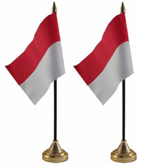 Indonesie tafelvlaggetjes - 4x stuks - 10 x 15 cm - met gouden standaard - H27 cm - versiering