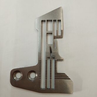 Industriële Naaimachine Naald Plaat E982 Smalle Type Voor Siruba 757 Vijf Draad Overlock Keel Plaat