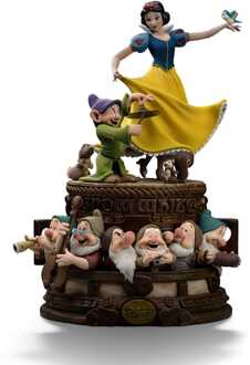 Iron Studios Snow White and the Seven Dwarves Art Scale Statue 1/10 Snow White and Dopey Deluxe Edition 21 cm
