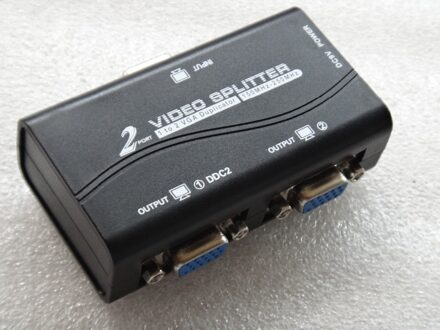 Jaar 1 Naar 2 Poorten Vga Video Splitter Duplicator 1-In-2-Out 250 Mhz Apparaat cascadedable Laarzen Video Signalen 65 M 1920*1440