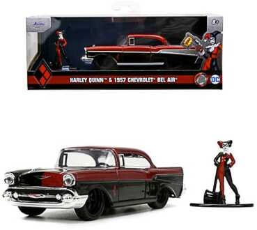 Jada Toys DC Comics Diecast Models 1/32 Harley Quinn 1957 Chevy Bel Air Display (6)