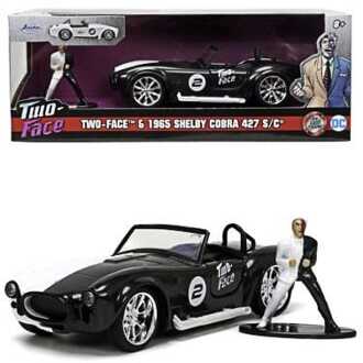 Jada Toys DC Comics Diecast Models 1/32 Two Face 1965 Shelby Cobra Display (6)