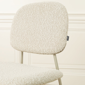 Jasmijn eetkamerstoel bouclé beige - grijsbeige onderstel