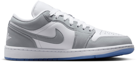 Jordan 1 Low Sneakers Dames - Wit - Maat 38.5 - Leer, Synthetisch White