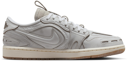 Jordan 1 Low Sneakers Dames - Wit - Maat 44 - Mesh/Synthetisch White