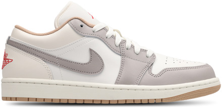 Jordan 1 Low Sneakers Heren - Wit - Maat 41 - Leer White