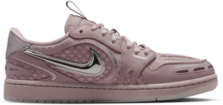 Jordan AJ1 Low Sneakers Dames - Roze - Maat 37.5 - Mesh/Synthetisch Pink