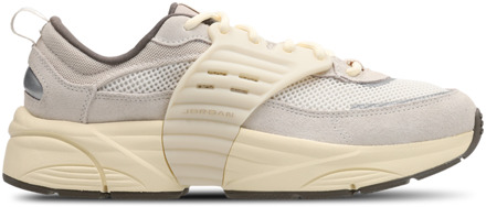 Jordan Trunner Sneakers Heren - Beige - Maat 41 - Suède