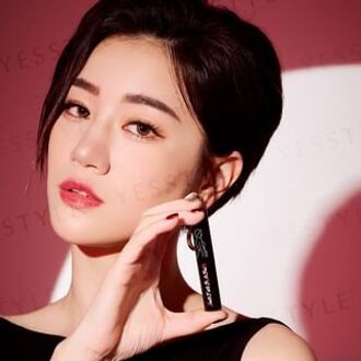 Juno Devil Collection Heartbeating Lip Stick Glowing Red