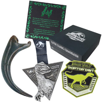 Jurassic World Pin Badge 3-Pack Raptor Training Commendation Limited Edition