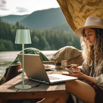 JUST LIGHT. Euria LED tafellamp, groen, ijzer, IP54