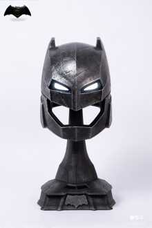 Justice League Replica 1/1 Batman v Superman: Dawn of Justice Armored Batman Helmet 50 cm