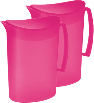 Juypal Hogar Juypal Schenkkan/waterkan - 2x - fuchsia roze - 2 liter - kunststof - L20 x H23 cm - met deksel - Schenkkannen