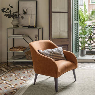 Kave Home Bobly fauteuil in lichtbruine stof met wengé afgewerkte Bruin, Zwart
