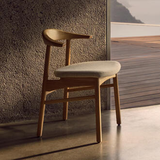 Kave Home Eetkamerstoel 'Timons' Eikenhout en chenille, kleur Naturel