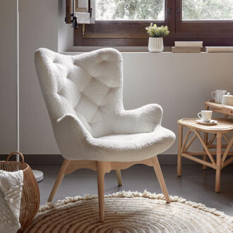 Kave Home Kody fauteuil met schapenvacht en massief beuken poten Bruin, Wit