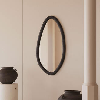 Kave Home Organische Spiegel 'Magrit' Mungurhout, 110 x 60cm Zwart