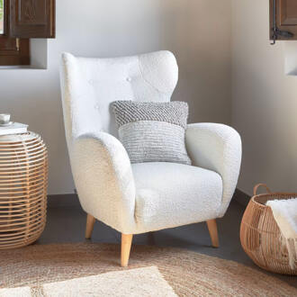 Kave Home Patio fauteuil in wit fleece met massief, natuurlijk