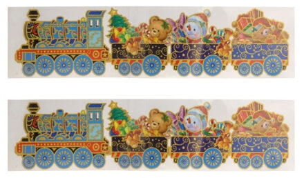 Kerst raamstickers - 2x stuks - kerstberen in trein - vel 64 x 15 cm - raamversiering - kerstversier