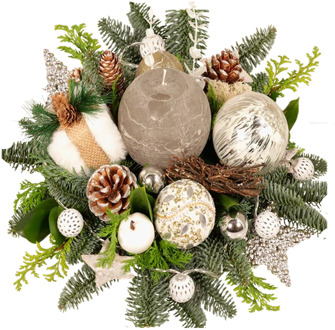 Kerststuk grijze bolkaars met LED bollen erin