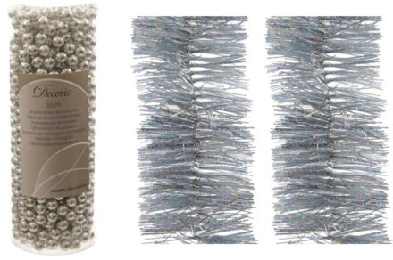 Kerstversiering set van 2x stuks folieslingers en 1x stuks kralenslingers zilver glitter
