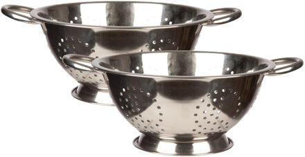 Keuken vergiet/zeef op voet - 2x stuks - zilver - RVS - D24 x H10 cm - Handige keukenhulp