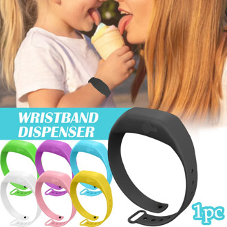 Kid Multicolor Liquid Wristband Hand Dispenser Silicone Bracelet Wearable Hand Sanitizer Dispenser Pumps Disinfectant 2020