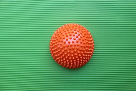 Kinderen Sensorische Integratie Training Bal Semi-Cirkelvormige Massage Mat Kid Balans Fitness Yoga Bal Training Tactiele Durian Bal oranje