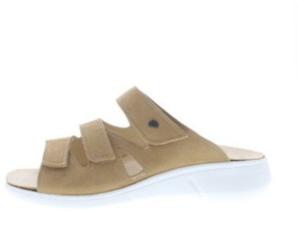 Kiribati - maat 37 Beige