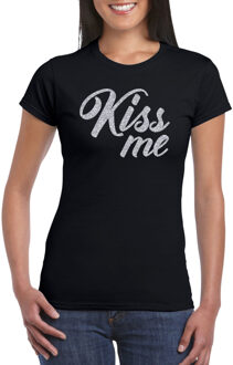 Kiss me zilver tekst t-shirt zwart dames kus me - Glitter en Glamour zilver party kleding shirt M
