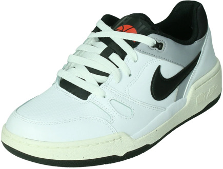 Klassieke Lage Top Sneaker Wit/Zwart Nike , White , Heren - 45 Eu,44 1/2 Eu,38 1/2 Eu,41 Eu,45 1/2 Eu,39 Eu,46 Eu,43 Eu,40 Eu,47 Eu,42 1/2 Eu,40 1/2 Eu,44 Eu,42 EU