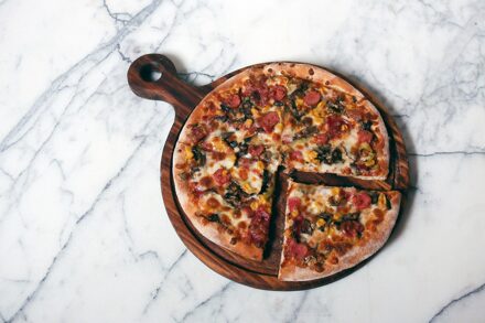 Klassieke Restaurant Cafe Ronde Pizza Board Massief Houten Keukengerei Handvat Steak Lade Houten Brood Lade Snijplank