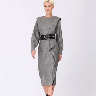 Kleermakerskleding met brede schouder en verticale ruches Zilver